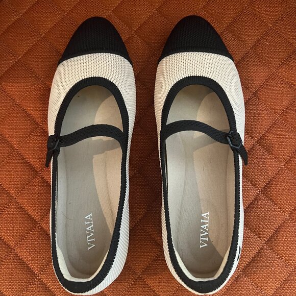 Almost New VIVAIA Tamia Mary-Jane Almond Black Toe Cap Size 7 - Picture 1 of 9